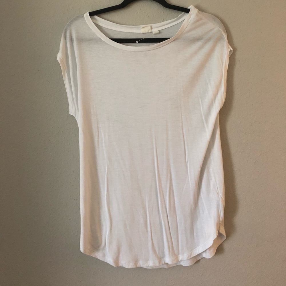 Light “luxe” Gap T-shirt